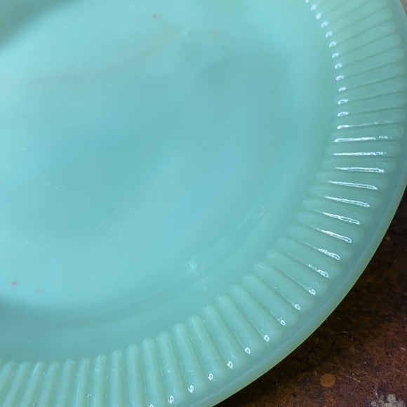 . Vintage Green Jadeite Glass Plate - Collectible Green Milk Glass Salad Dish 8" - Picture 2 of 6